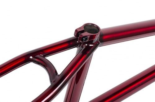Mutiny 2015 OBSCURA Frame Trans. Red