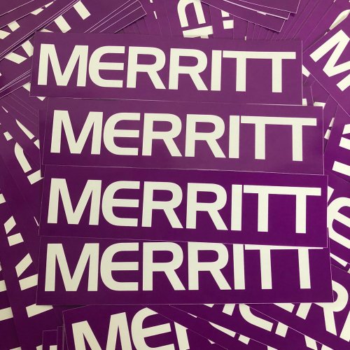 Samolepka Merritt Purple